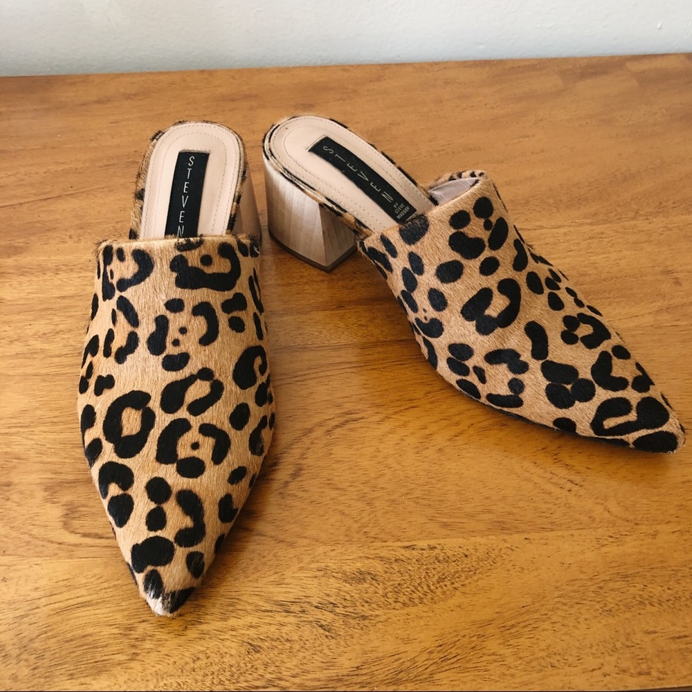 Steve Madden Leopard Mules 🐆